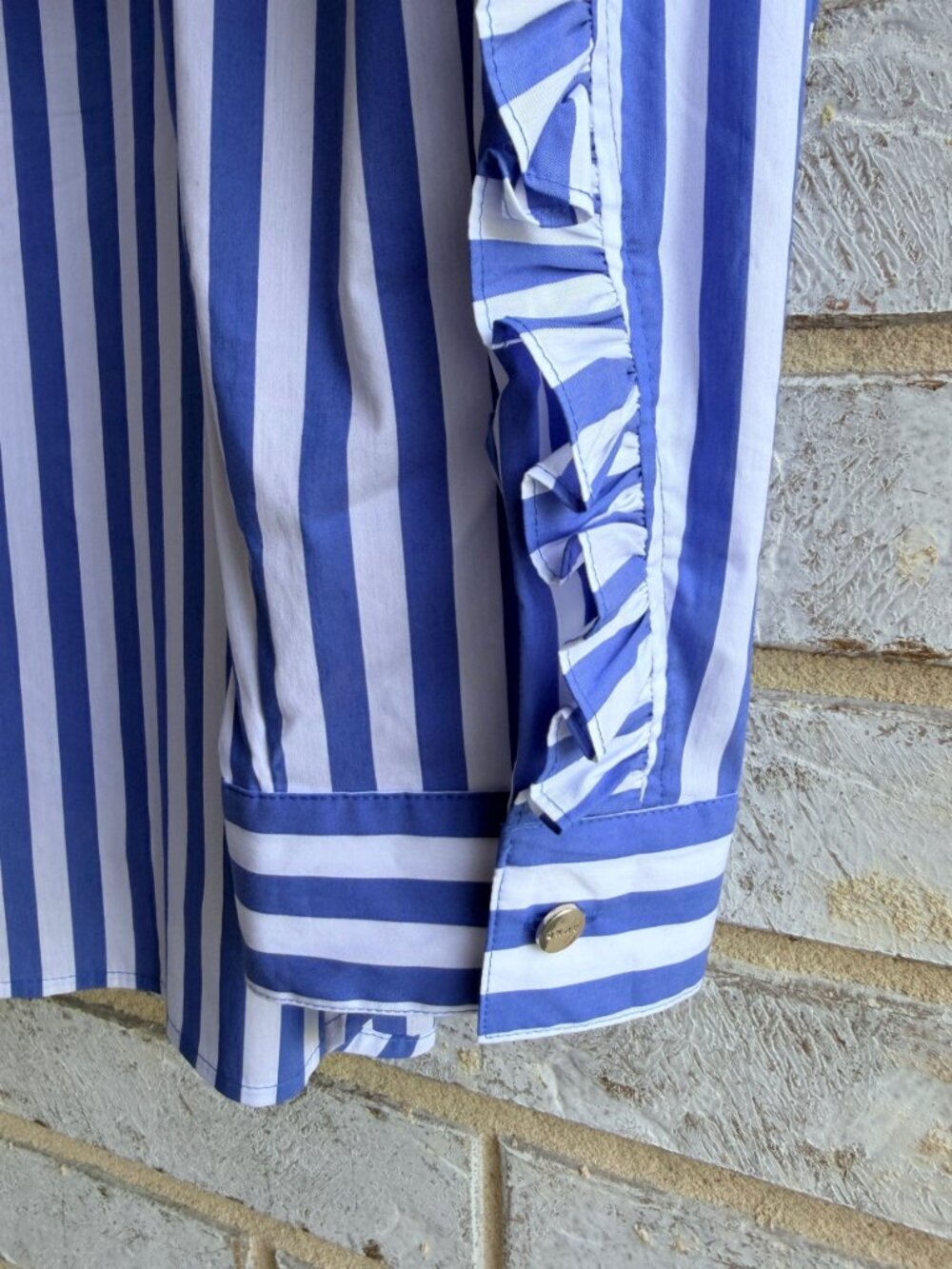 DKNY Ruffled Long Sleeve Button Up Blue/White Striped Shirt Women's Size XL - Picture 7 of 8